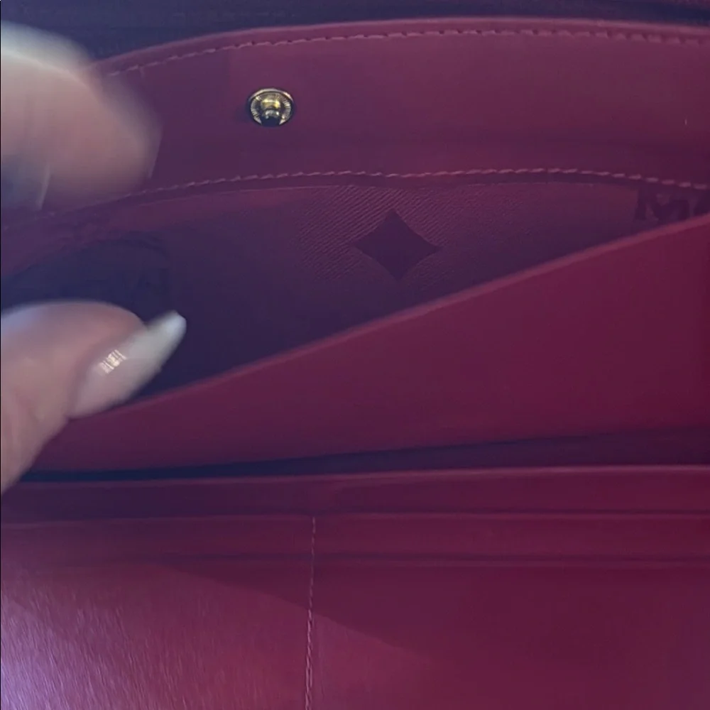 MCM Red Quilted Leather Wallet LIKE NEW NO CALLOUTS - Picture 7 of 15